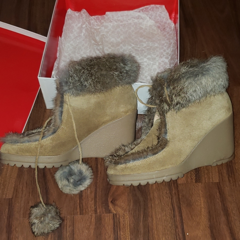 Coach "Kataya" Suede Boots w/fur detail - Picture 5 of 8